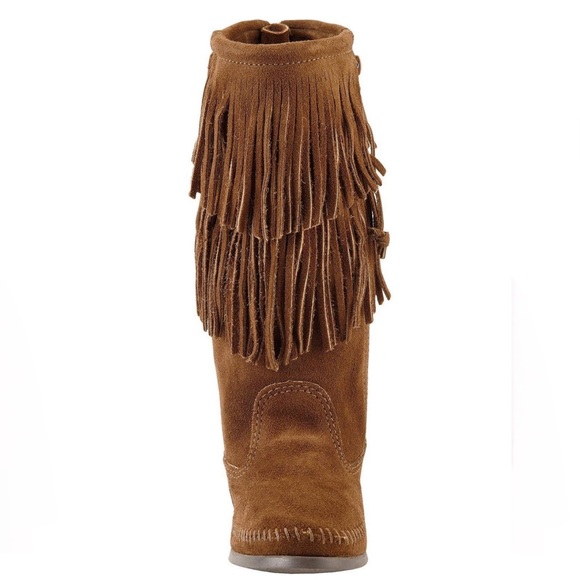 Minnetonka 2 Layer Fringe Boot Brown (NWOB) - Picture 2 of 5